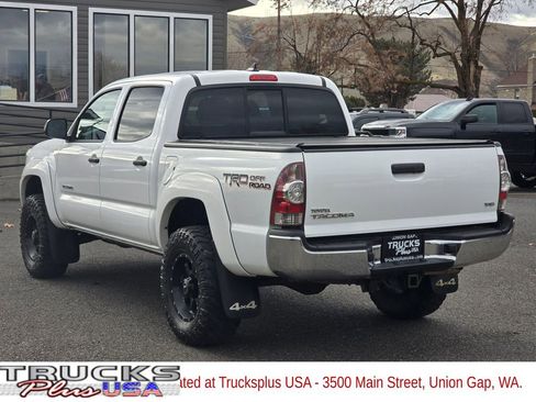 Used 2015 Toyota Tacoma TRD Pro image 3