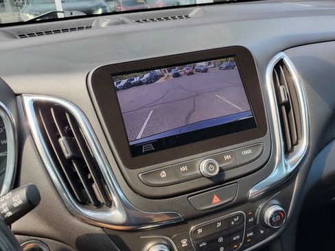 Used 2019 Chevrolet Equinox LT FWD image 29
