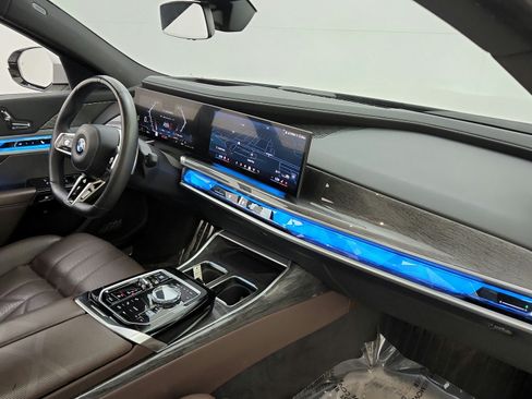 Used 2023 BMW 740i RWD image 35