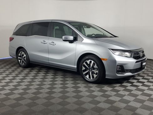 New 2026 Honda Odyssey EX-L image 2