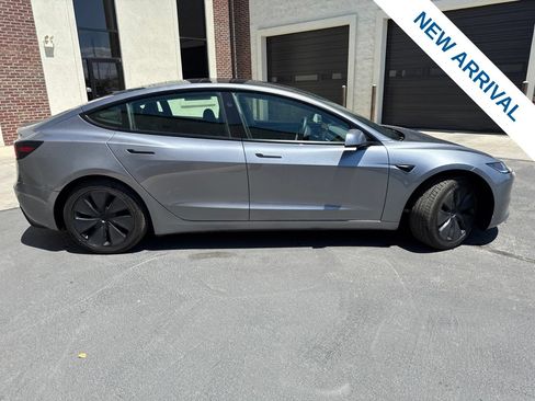 Used 2025 Tesla Model 3 Long Range RWD image 8