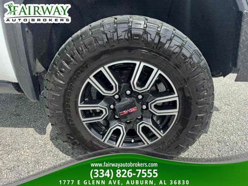 Used 2023 GMC Sierra 2500 AT4 w/ AT4 Premium Plus Package AWD/4WD image 36
