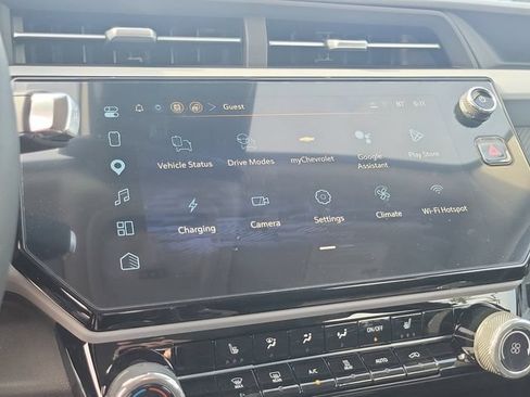 New 2027 Chevrolet Bolt LT w/ Comfort Package FWD image 24