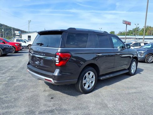 Used 2024 Ford Expedition Limited image 4