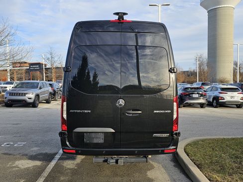 Used 2024 Mercedes-Benz Sprinter 3500 image 20