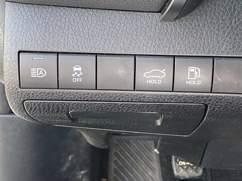 Used 2021 Toyota Camry SE FWD image 17