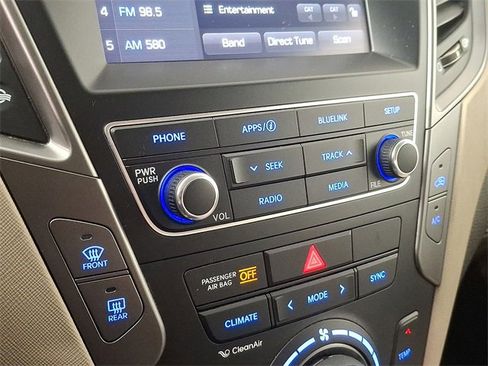 Used 2017 Hyundai Santa Fe Sport image 19