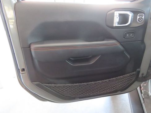 Used 2022 Jeep Gladiator Mojave w/ LED Lighting Group AWD/4WD image 22