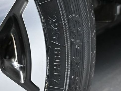 Used 2024 Subaru Forester Premium image 48