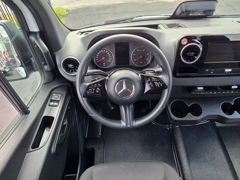 Used 2026 Mercedes-Benz Sprinter 2500 image 19