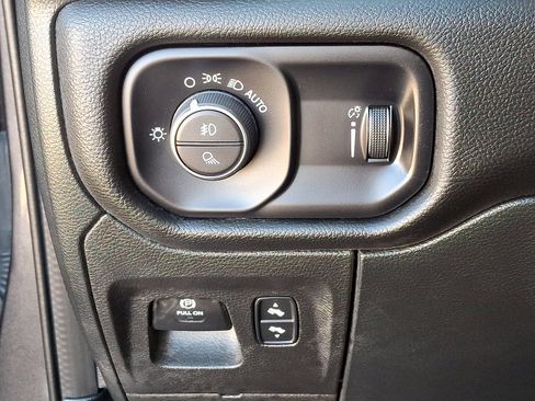 Certified 2022 RAM 1500 Big Horn image 24