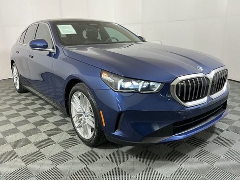 Certified 2024 BMW 530i 530i w/ M Sport Package image 4