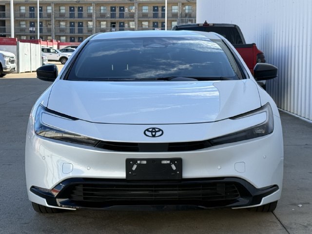Used 2025 Toyota Prius FWD image 7