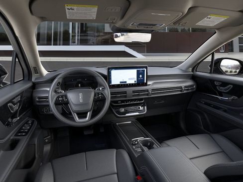 New 2025 Lincoln Corsair AWD w/ Equipment Group 101A image 9