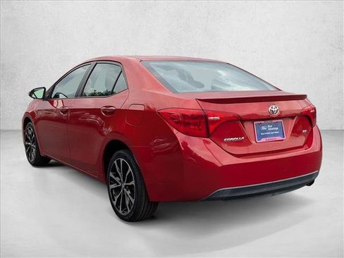 Used 2017 Toyota Corolla SE FWD image 8