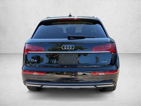 Used 2021 Audi Q5 Premium w/ Convenience Package image 7