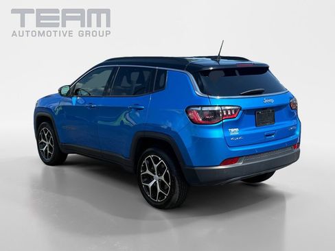 Used 2024 Jeep Compass Limited AWD/4WD image 5