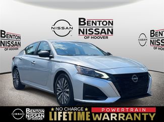 Used 2024 Nissan Altima 2.5 SV image 1