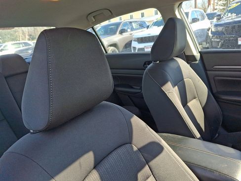 Used 2024 Nissan Altima 2.5 SV image 13