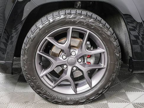 Used 2020 Jeep Grand Cherokee Limited X image 38