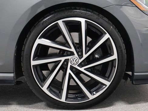 Used 2019 Volkswagen Golf R 4-Door AWD/4WD image 12