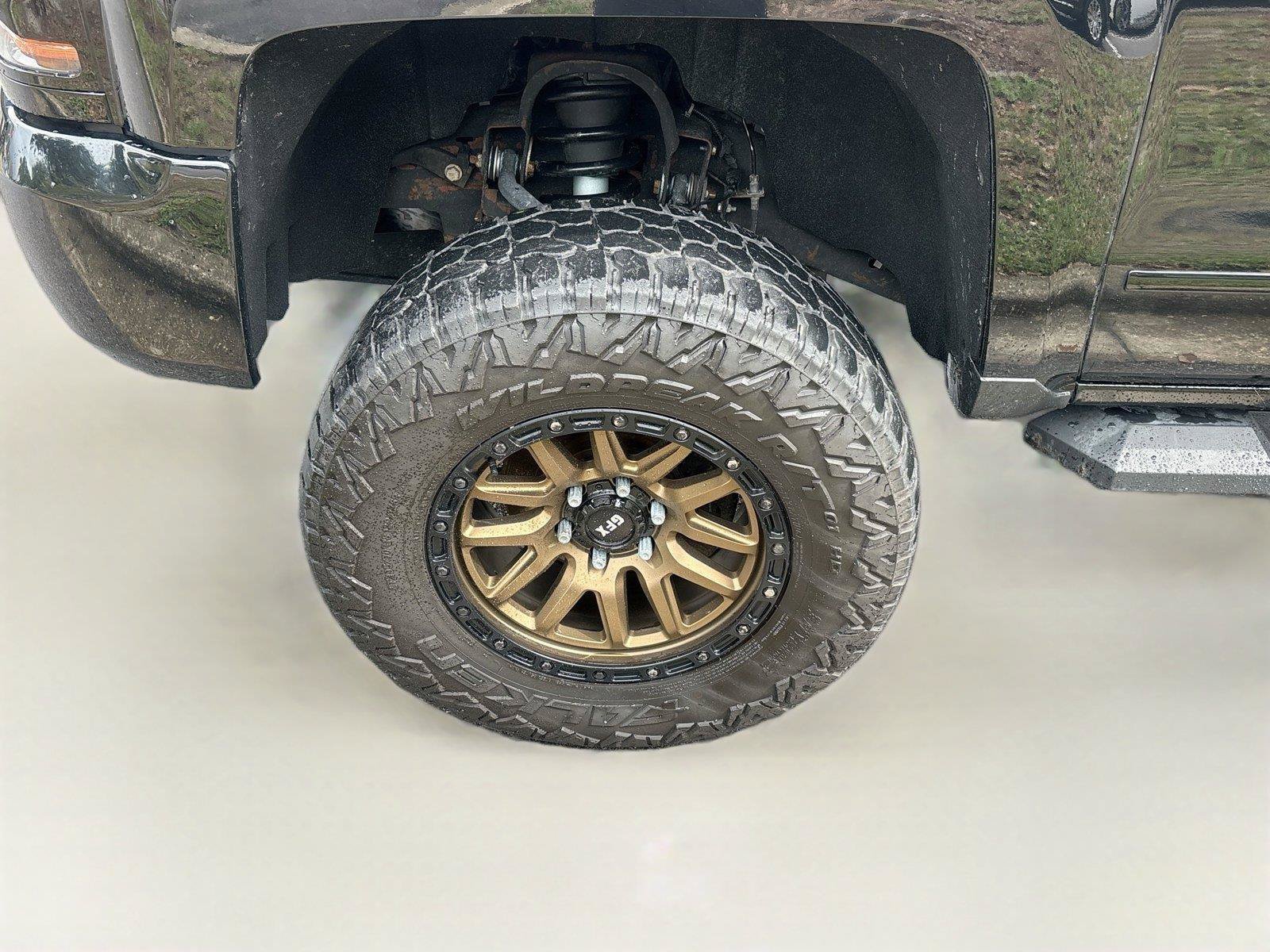 Used 2018 Chevrolet Silverado 1500 LT w/ All Star Edition AWD/4WD image 28