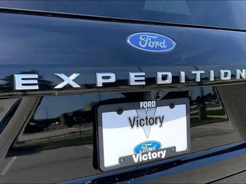 Used 2025 Ford Expedition Active AWD/4WD image 31