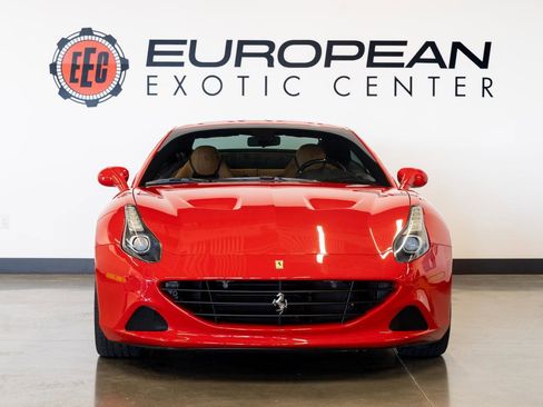 Used 2017 Ferrari California T image 25