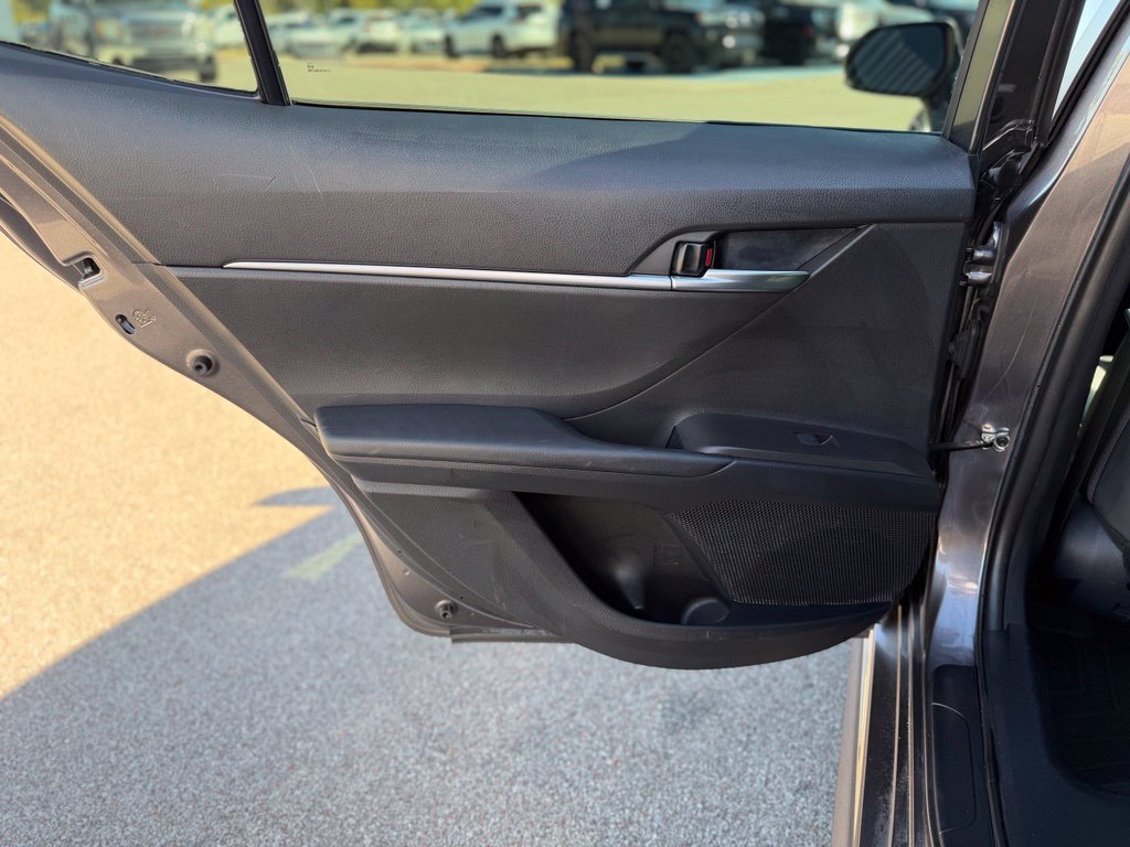 Used 2023 Toyota Camry SE FWD image 19