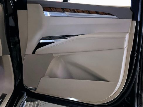 Used 2025 Cadillac Escalade Sport Platinum w/ LPO, ONYX Package AWD/4WD image 21