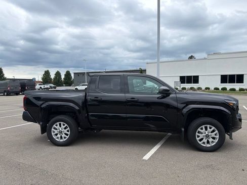 Certified 2024 Toyota Tacoma SR w/ SR Upgrade Package RWD image 2