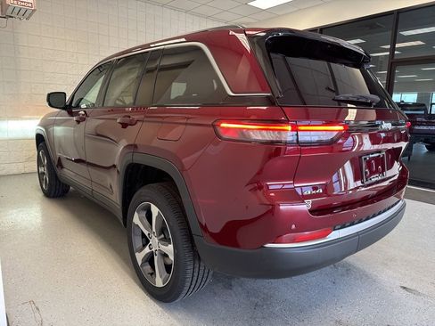 New 2026 Jeep Grand Cherokee Limited AWD/4WD image 15