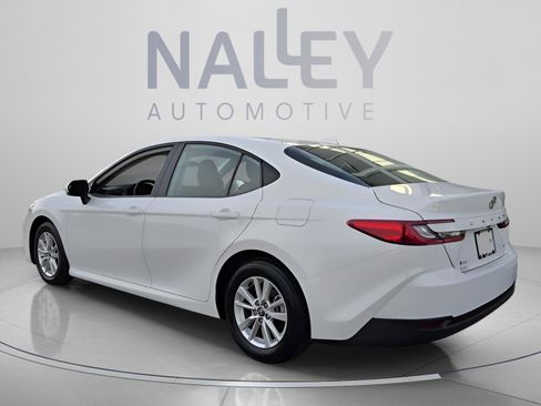 Certified 2025 Toyota Camry LE FWD image 3
