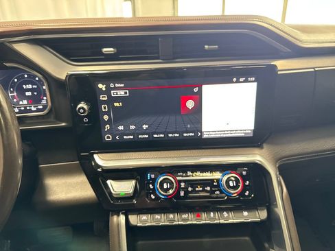 Used 2022 GMC Sierra 1500 Denali AWD/4WD image 19