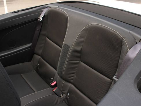 Used 2015 Chevrolet Camaro LT RWD image 18