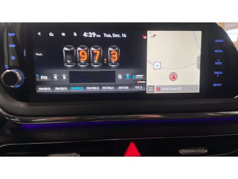 Used 2022 Hyundai Sonata Limited image 12