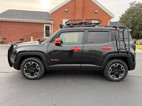 Used 2016 Jeep Renegade Trailhawk w/ Popular Equipment Group image 8