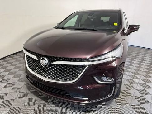 Used 2022 Buick Enclave Avenir FWD image 2
