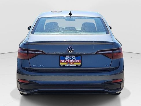 Used 2022 Volkswagen Jetta SE FWD image 6