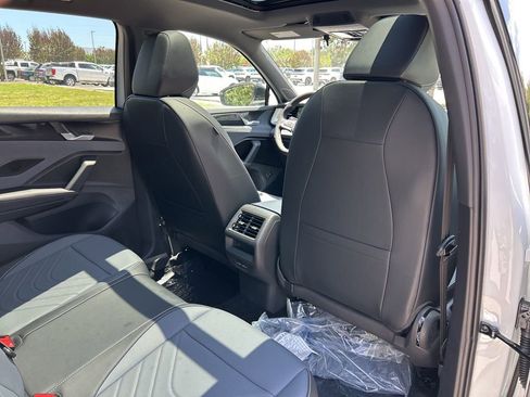 New 2026 Volkswagen Tiguan SE R-Line AWD/4WD image 48