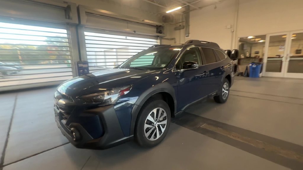 Used 2024 Subaru Outback Premium AWD/4WD image 6