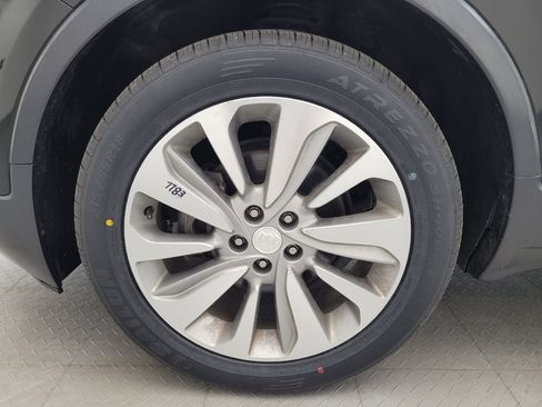 Used 2018 Buick Encore Preferred FWD image 31