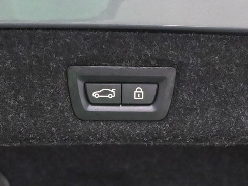 Used 2023 BMW M550i xDrive w/ Parking Assistance Package image 41