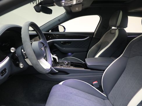 Certified 2025 Bentley Flying Spur Plug-In Hybrid image 15