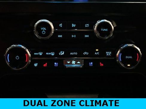 Used 2024 Ford F250 Lariat w/ FX4 Off-Road Package image 30