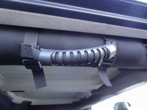 Used 2015 Jeep Wrangler Unlimited Sahara image 14