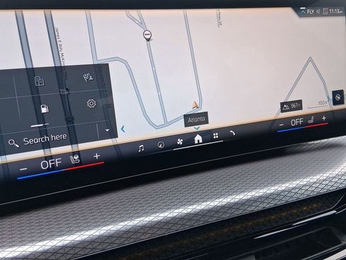 Used 2025 BMW 330i Sedan w/ Convenience Package image 23