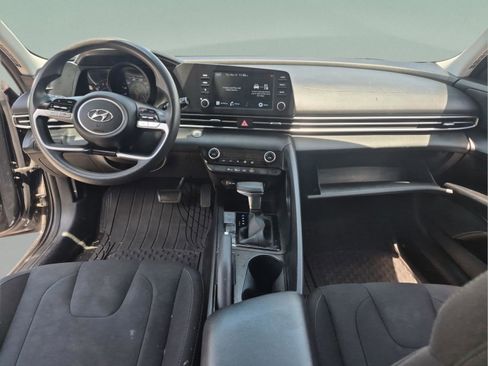 Used 2021 Hyundai Elantra SEL FWD image 25