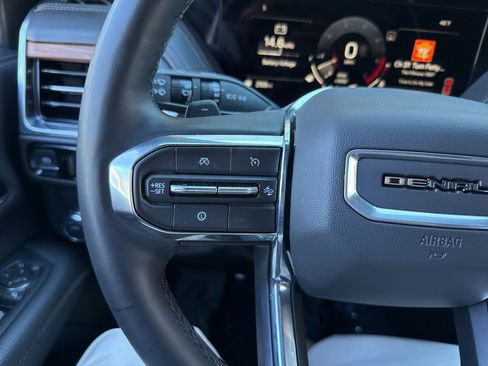 Used 2025 GMC Yukon Denali image 36