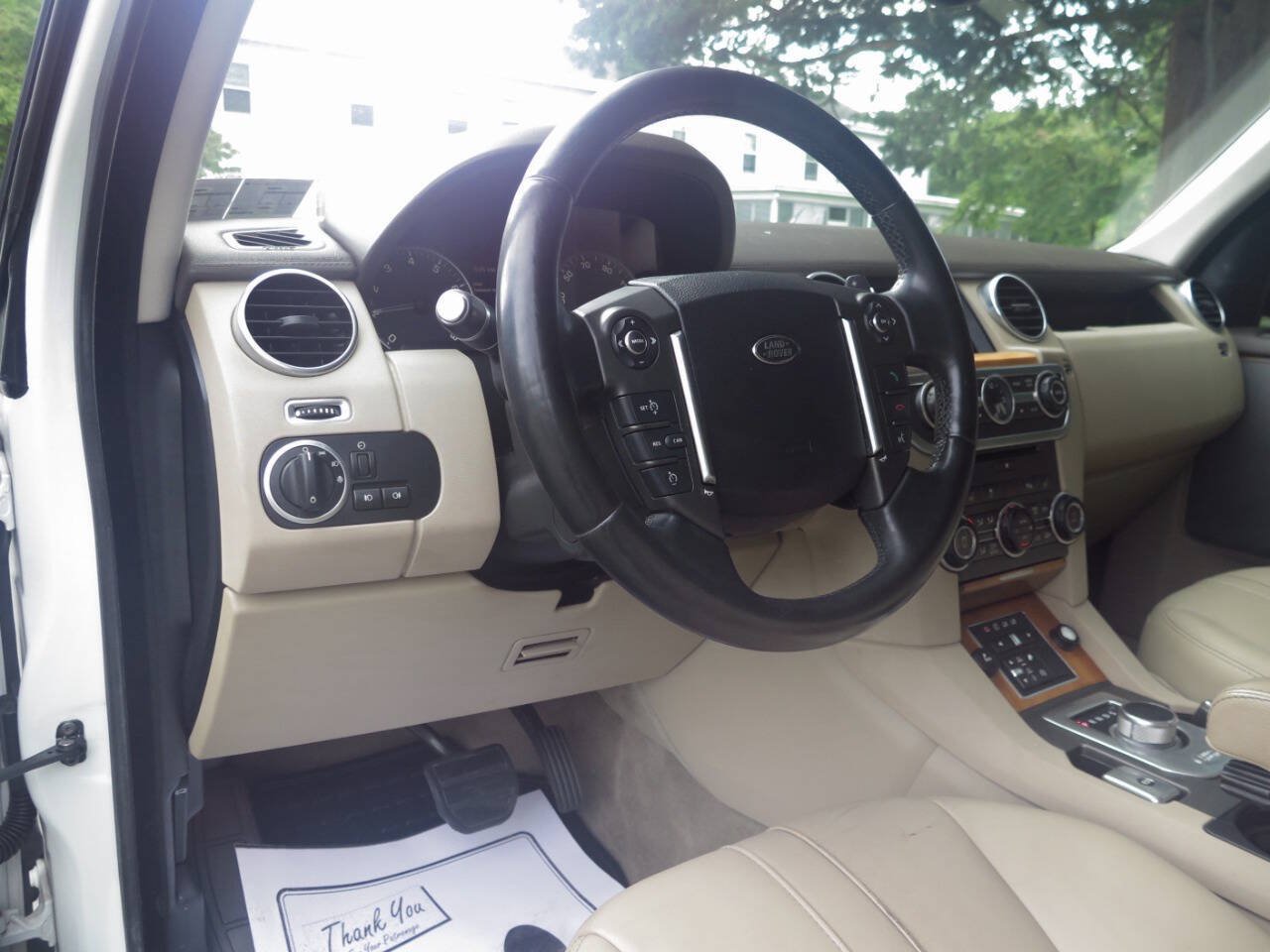 Used 2016 Land Rover LR4 HSE Silver Edition AWD/4WD image 18